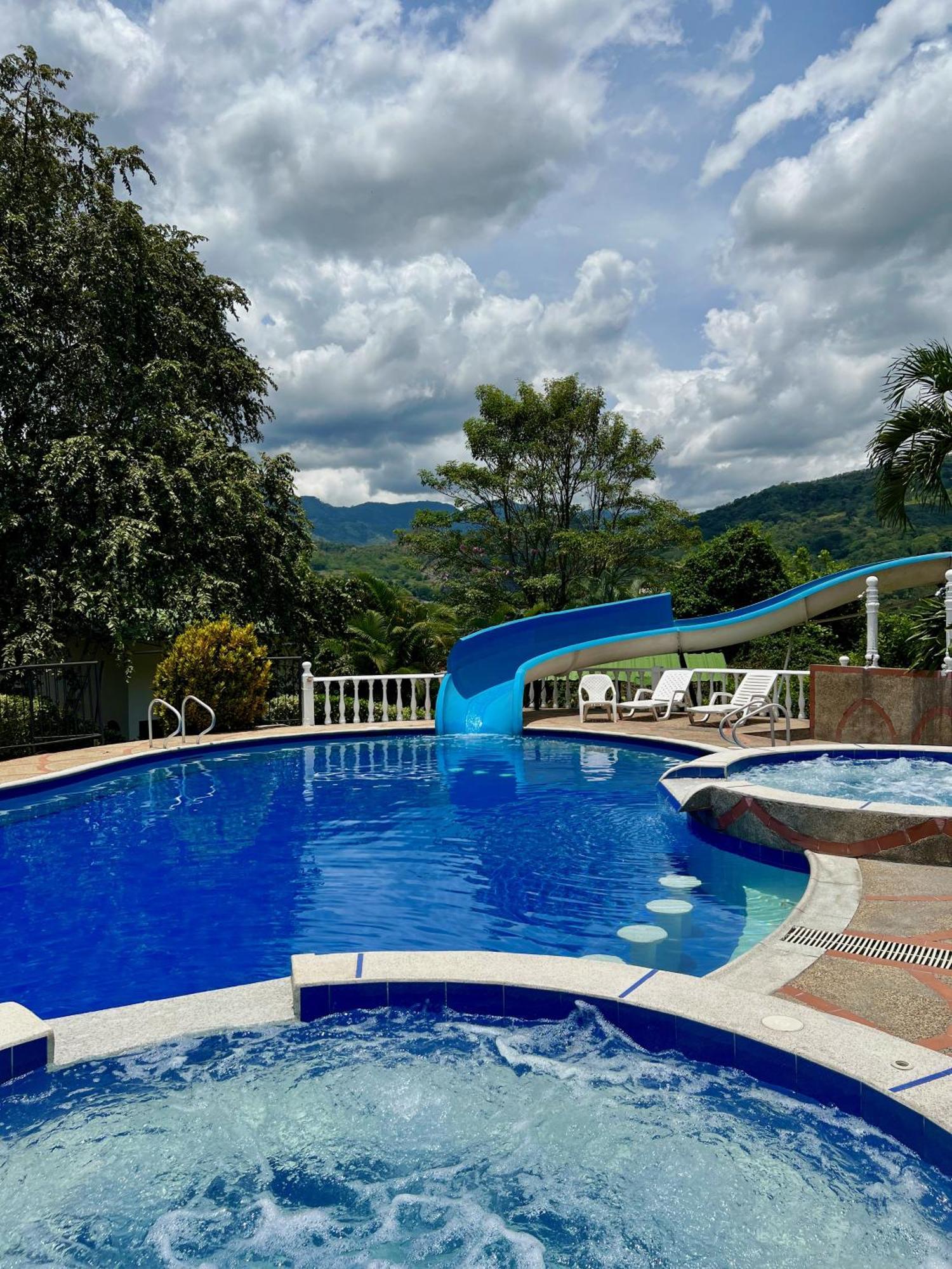 Villeta Resort Hotel Bagian luar foto